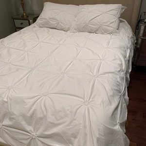 Queen duvet cover